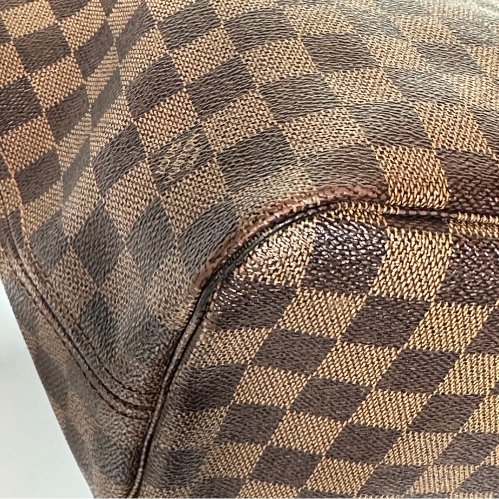 Louis Vuitton DE Neverfull MM Cherry Tote - Picture 8 of 16